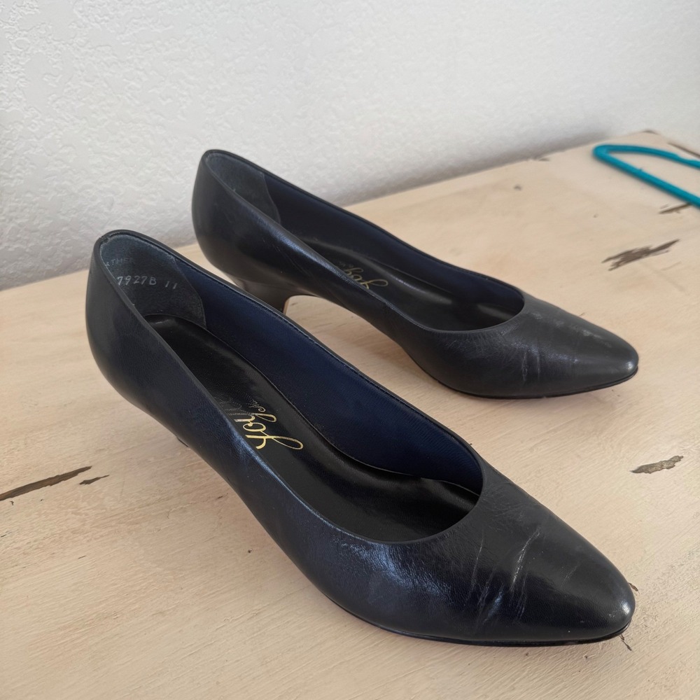 Vintage Joyce Women's Navy Leather Pointed Toe Kitten Heel Pumps Size 7.5